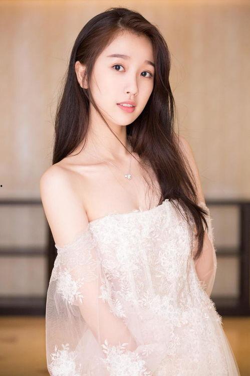 娱乐圈吃瓜所虞书欣早期清冷感